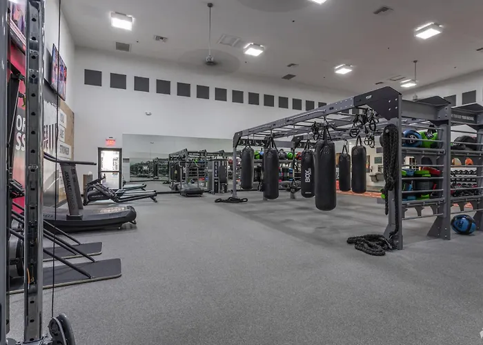 Apartment Boulevard 1br By Stadium Pool Parking Gym 09